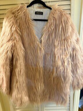 LANSHIFEI Blush Faux Fur Jacket – L | Winter Glam & Halloween Chic